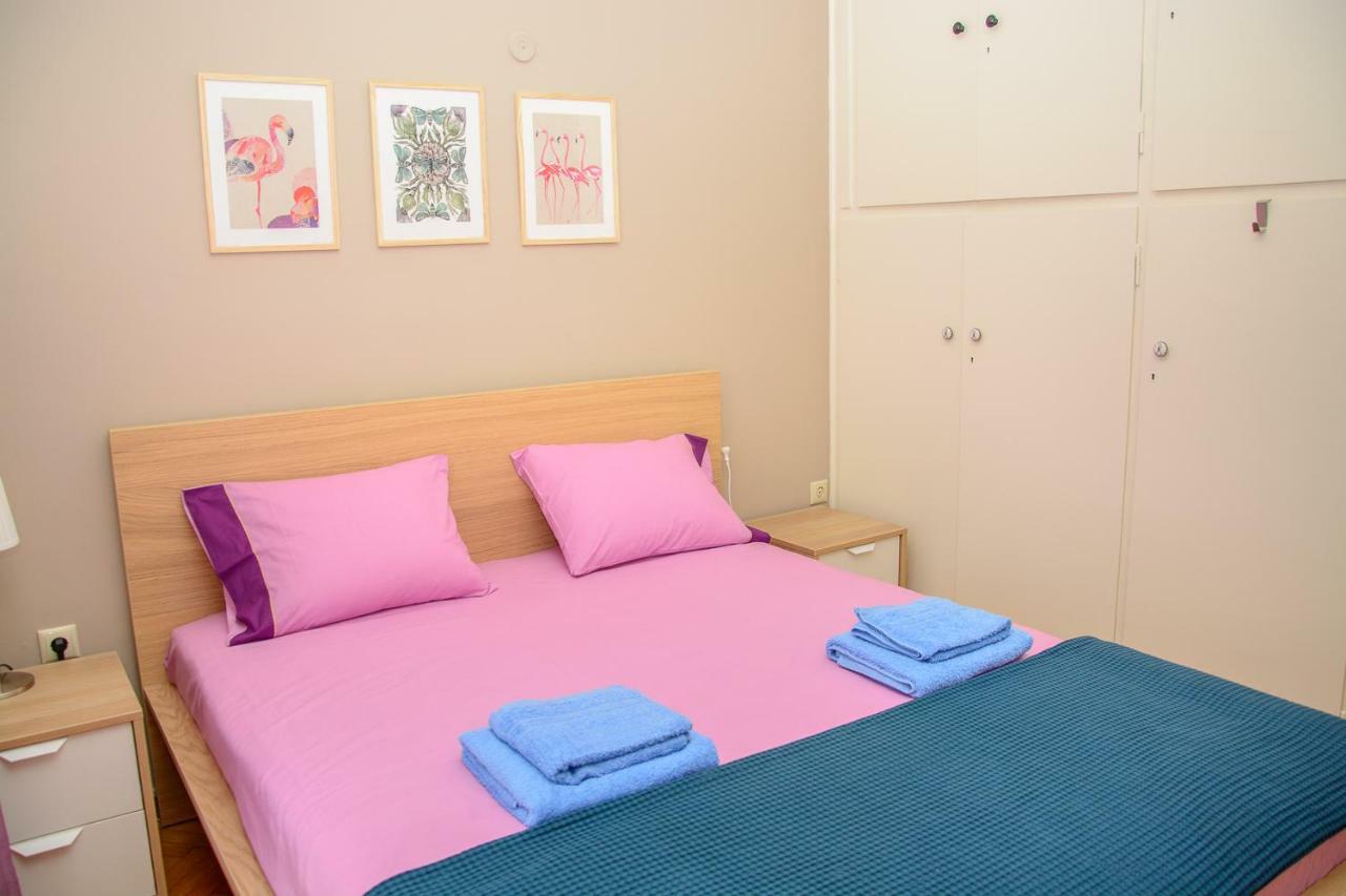 Fully Renovated And Relaxing Apartment เอเธนส์ ภายนอก รูปภาพ